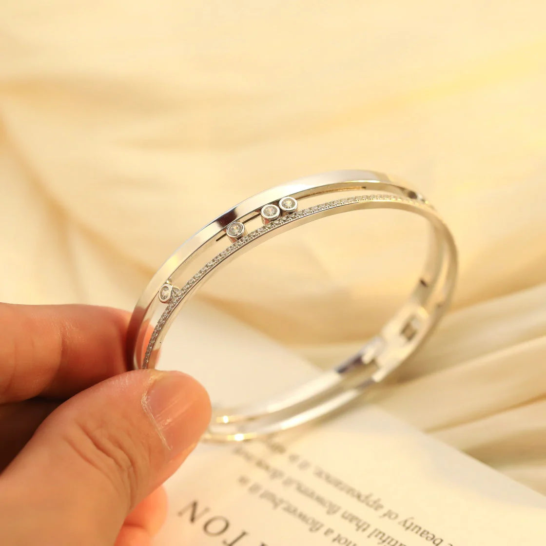 [⭐Hevara Jewelry]Move Romane Diamond Bangle Bracelet