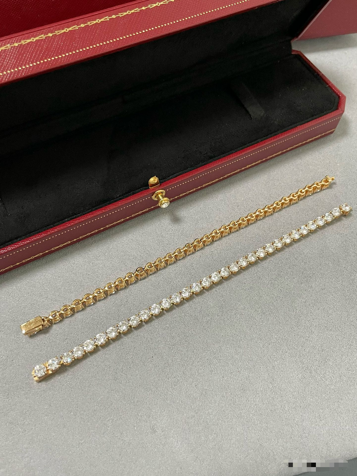 [⭐Hevara Jewelry jewelrys]TENNIS BRACELET WITH FULL DIAMOND SETTING