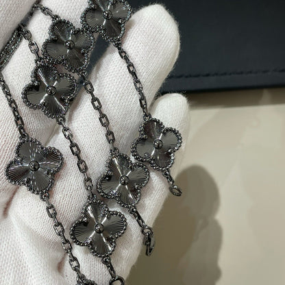[⭐Hevara Jewelry]CLOVER 5 MOTIF BLACK BRACELET