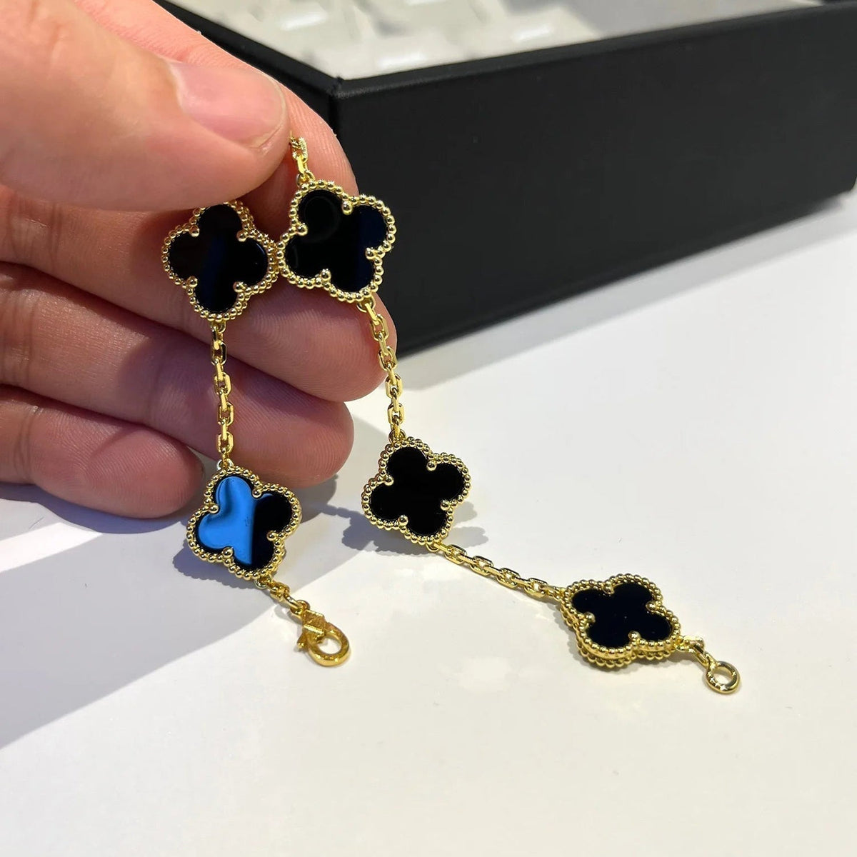 [⭐Hevara Jewelry] CLOVER 5 MOTIF ONYXS BRACELET COLLECTION