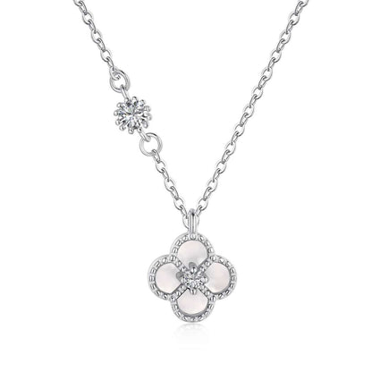 [Hevara Jewelry]Delicate Flower Shape Necklace