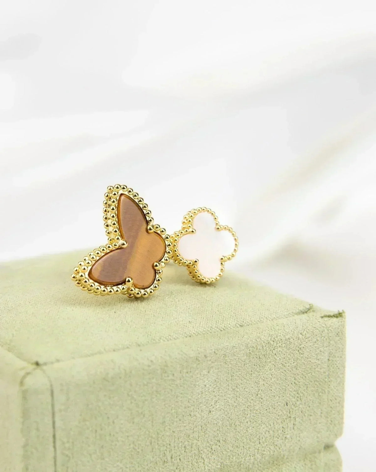 [⭐Hevara Jewelry]LUCKY BETWEEN THE FINGER RING