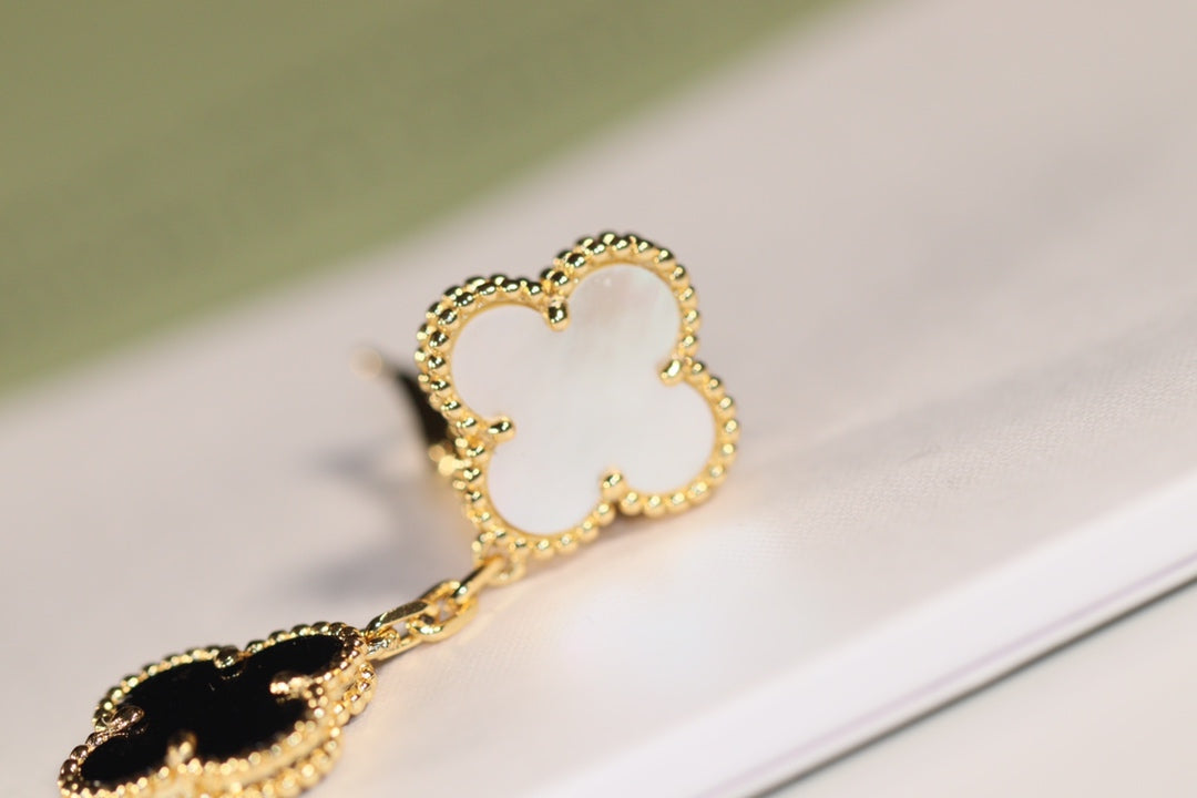 [⭐Hevara Jewelry]CLOVER EARRINGS GOLD ONYX MOP 3 MOTIF