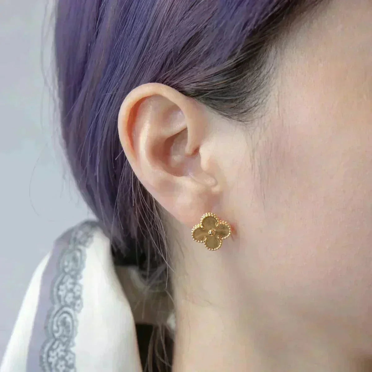 [⭐Hevara Jewelry]CLOVER MEDIUM 1 MOTIFS LASER EARRINGS