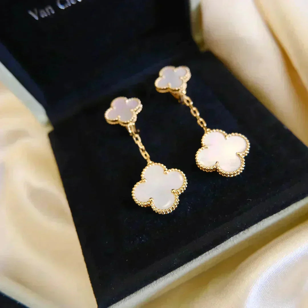 [⭐Hevara Jewelry]CLOVER 2 MOTIF WHITE MOP EARRINGS