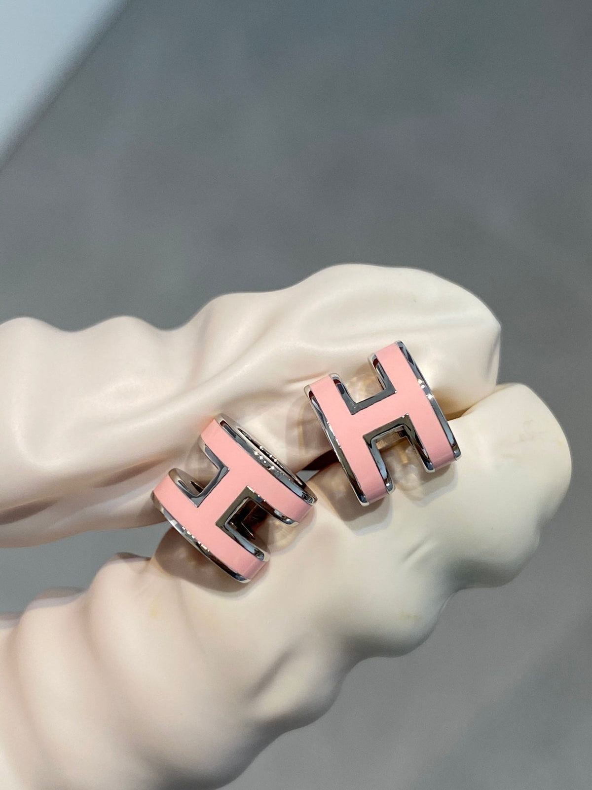 [⭐Hevara Jewelry]MINI POP H SILVER EARRINGS PINK