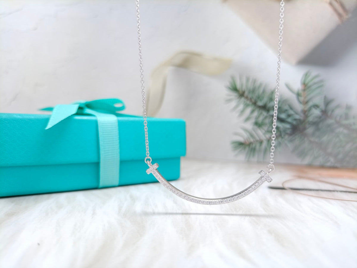 [Hevara Jewelry]BIG SMILE PEDANT DIAMOND NECKLACE