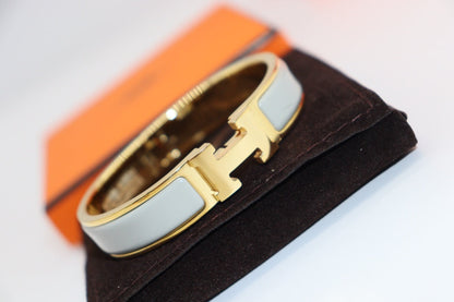 [⭐Hevara Jewelry]H LIGHT BLUE BRACELET