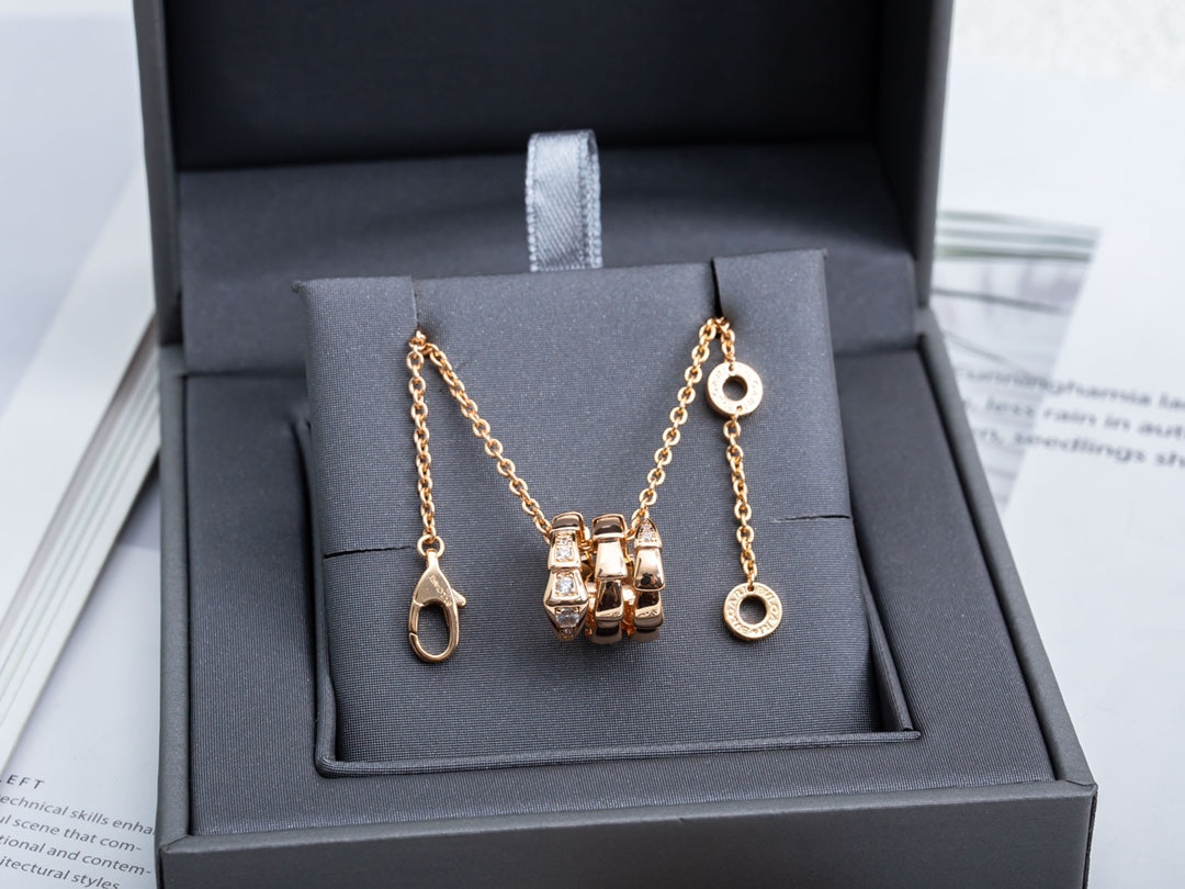 [⭐Hevara Jewelry]SERPENTI PINK GOLD NECKLACE DIAMOND