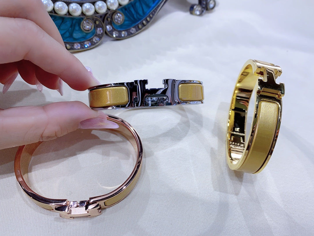 [⭐Hevara Jewelry]H CHAMPAGNE BRACELET
