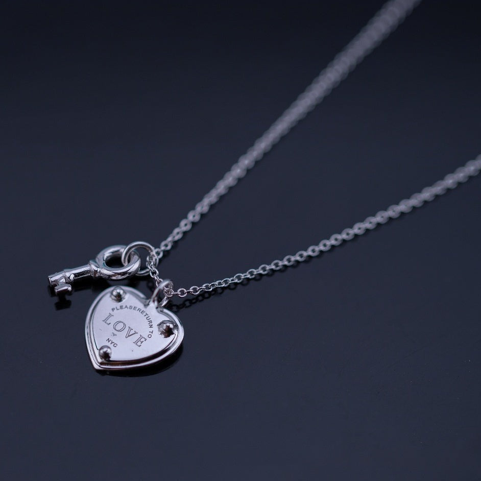 [Hevara Jewelry]KEY AND HEART SILVER NECKLACE