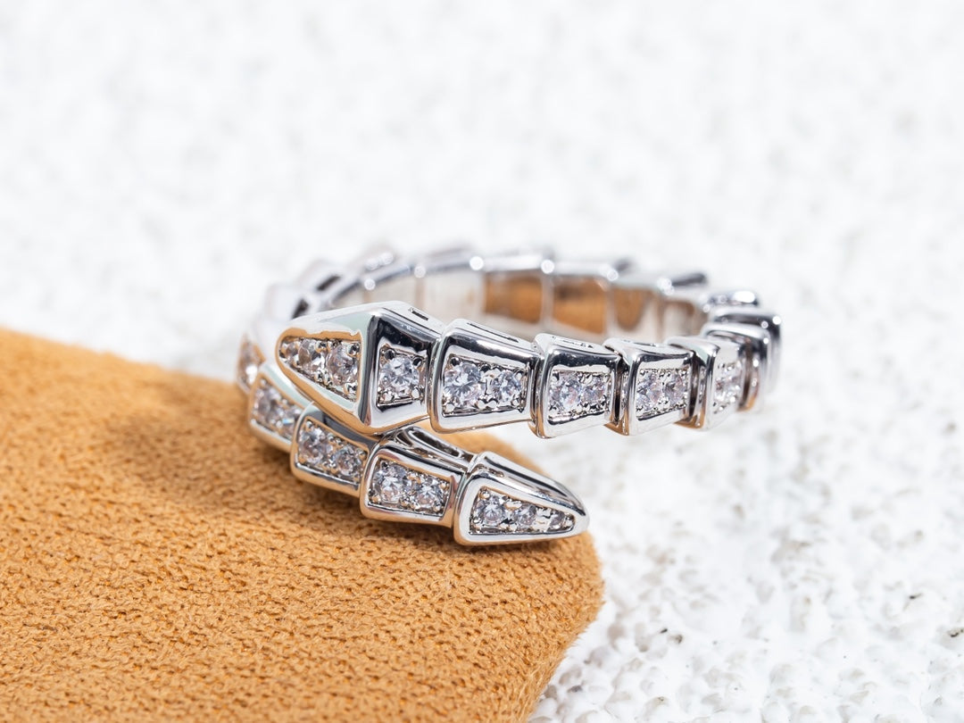 [⭐Hevara Jewelry]SERPENTI RING SILVER DIAMOND PAVED 4MM