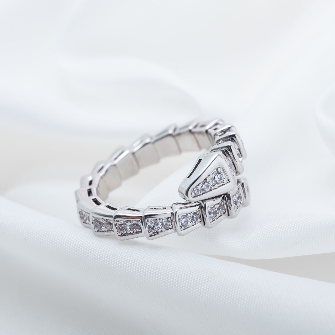 [⭐Hevara Jewelry]SERPENTI RING SILVER DIAMOND PAVED 4MM