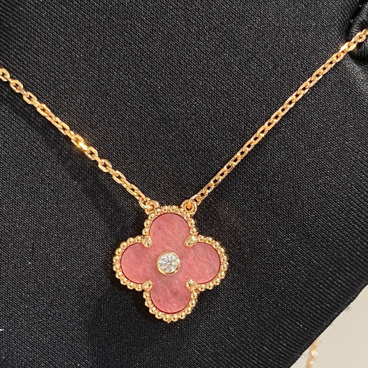 [⭐Hevara Jewelry]CLOVER 15MM DIAMOND RHODONITE NECKLACE