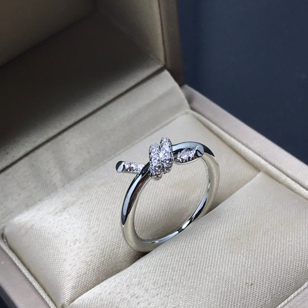 [Hevara Jewelry]KNOT RING 1.2MM DIAMOND