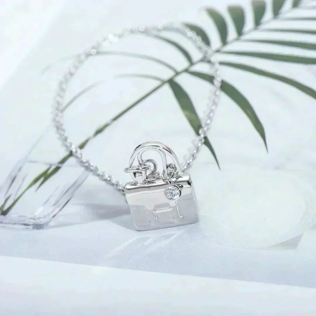 [⭐Hevara Jewelry]AMULETTE PEDANT SILVER NECKLACE