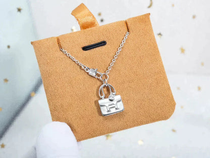 [⭐Hevara Jewelry]AMULETTE PEDANT SILVER NECKLACE