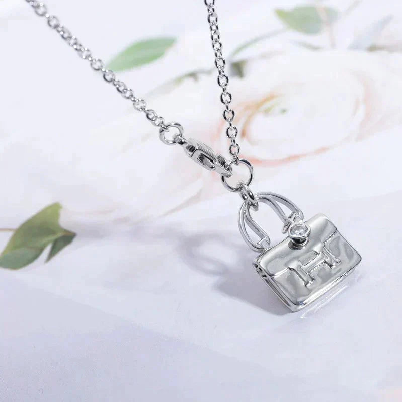 [⭐Hevara Jewelry]AMULETTE PEDANT SILVER NECKLACE