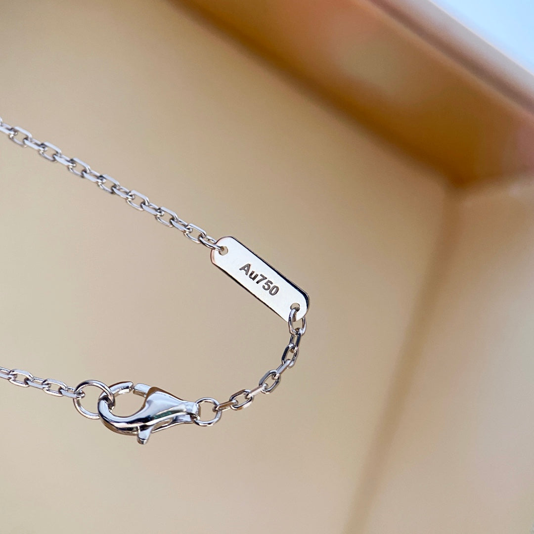 [⭐Hevara Jewelry]CLOVER DIAMOND NECKLACE SILVER