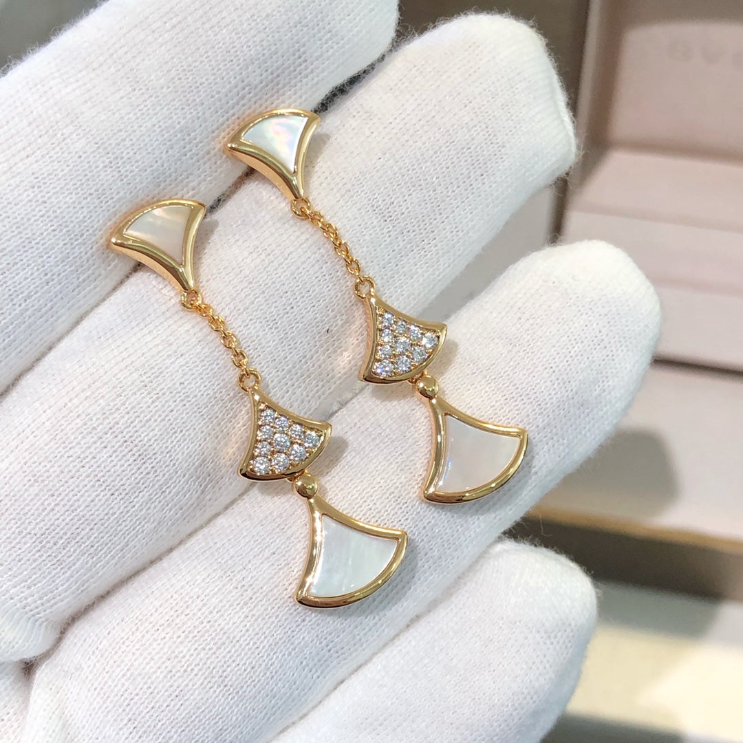 [⭐Hevara Jewelry]DREAM EARRINGS 3 MOTIFS DIAMOND MOP PINK GOLD