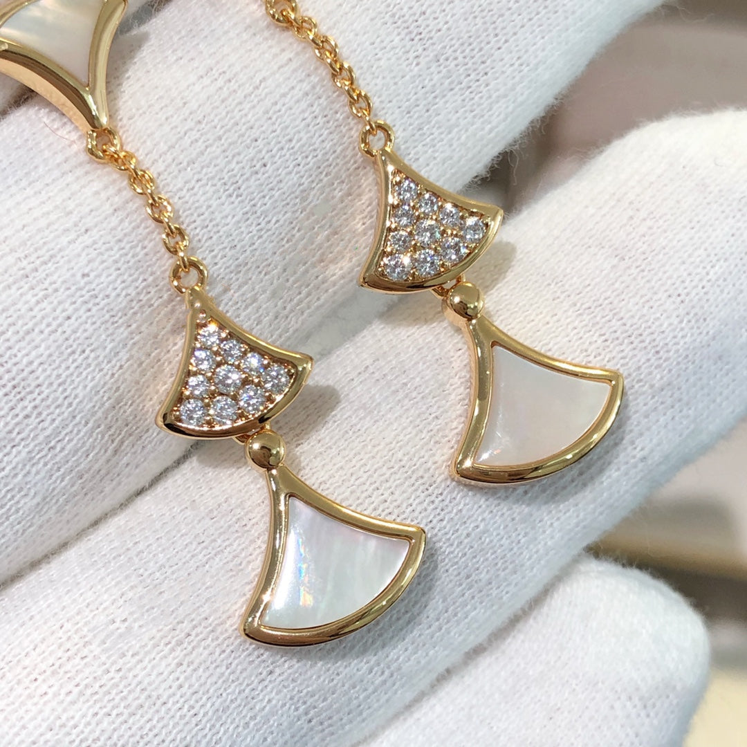 [⭐Hevara Jewelry]DREAM EARRINGS 3 MOTIFS DIAMOND MOP PINK GOLD