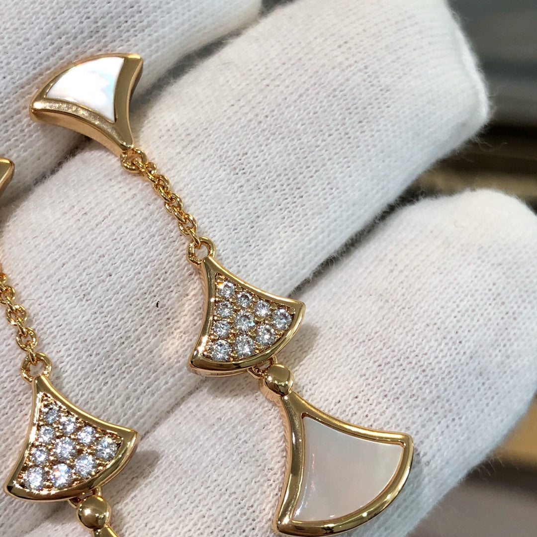 [⭐Hevara Jewelry]DREAM EARRINGS 3 MOTIFS DIAMOND MOP PINK GOLD