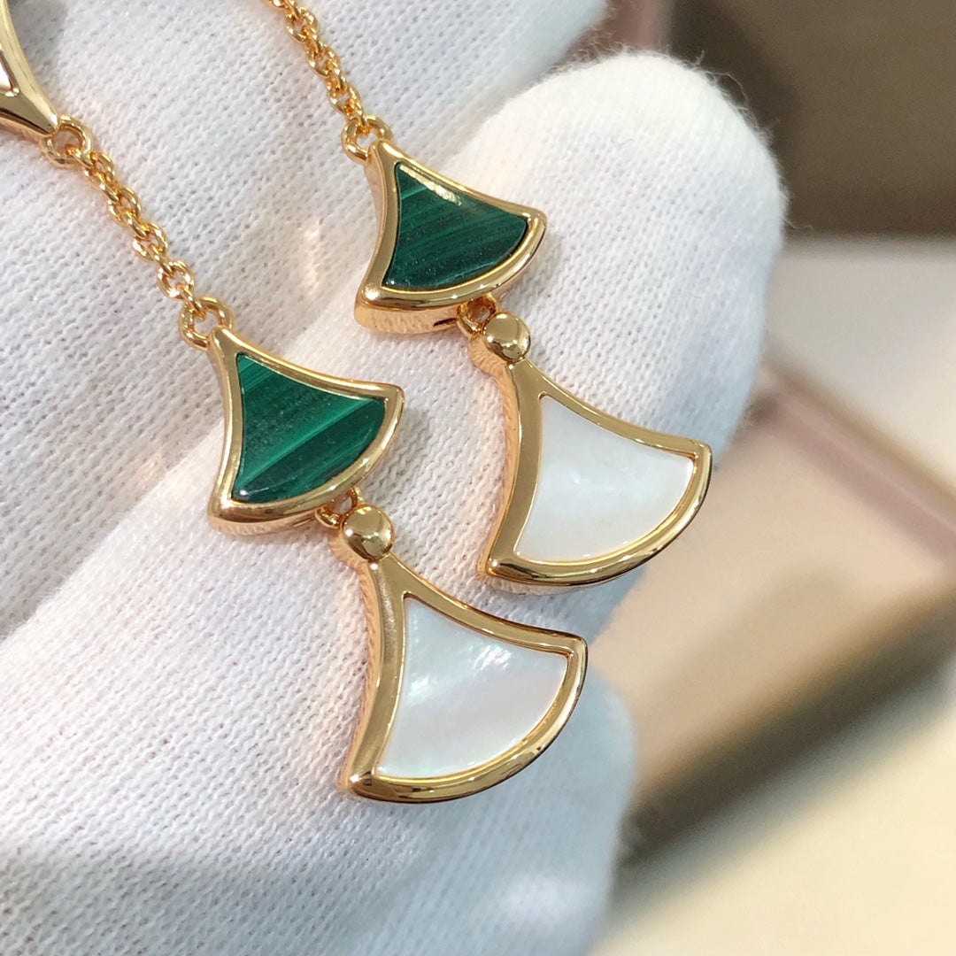 [⭐Hevara Jewelry]DREAM EARRINGS 3 MOTIFS MALACHITE MOP PINK GOLD
