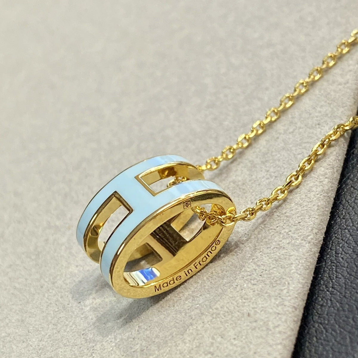 [⭐Hevara Jewelry]POP H LIGHT BLUE NECKLACE