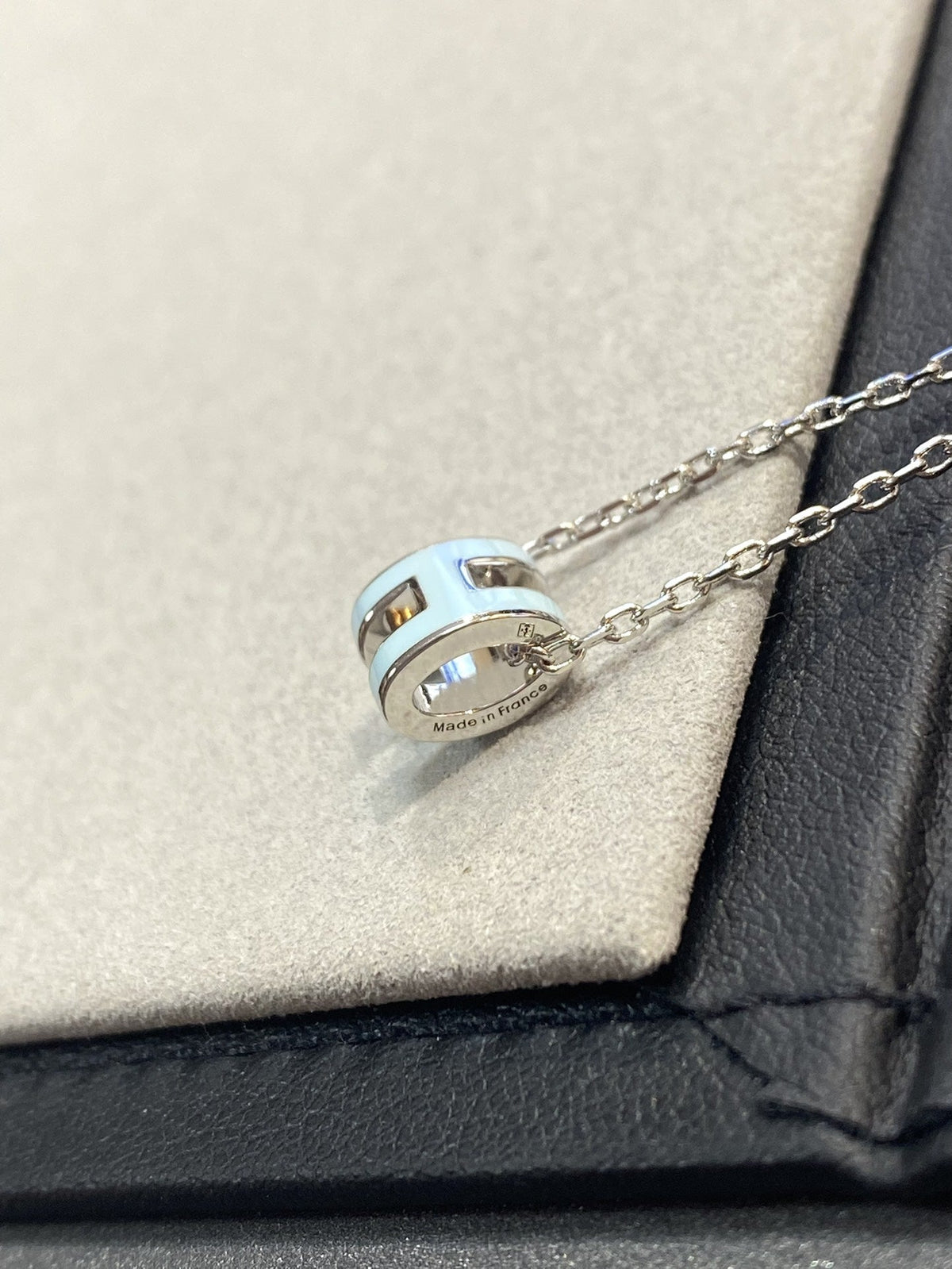 [⭐Hevara Jewelry]POP H LIGHT BLUE NECKLACE