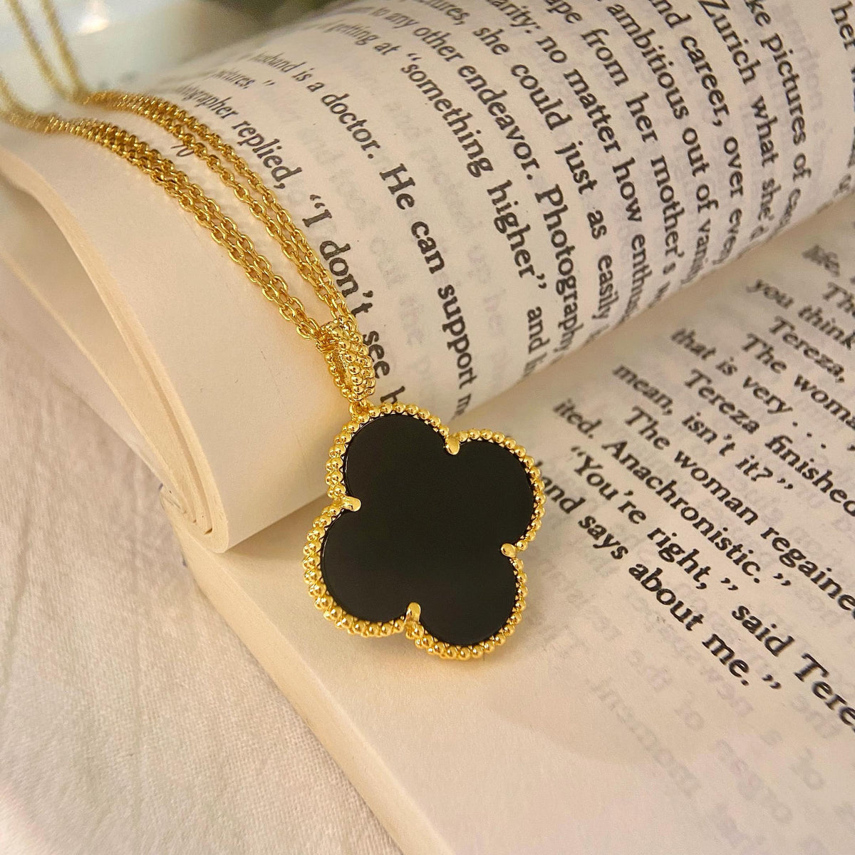 [⭐Hevara Jewelry]CLOVER 25MM NECKLACE GOLD ONYX