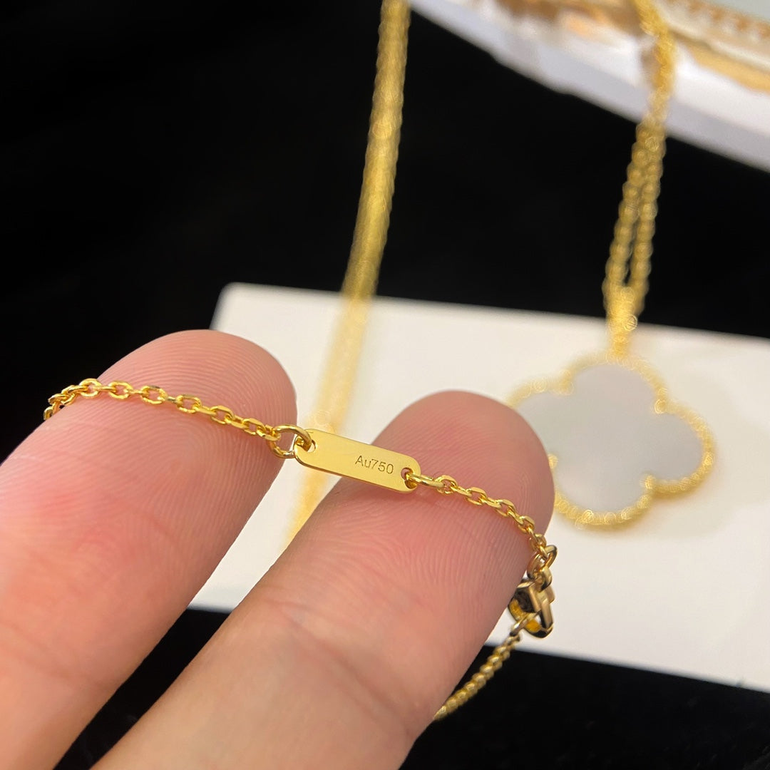 [⭐Hevara Jewelry]CLOVER 25MM MOP LARGE PENDANT NECKLACE