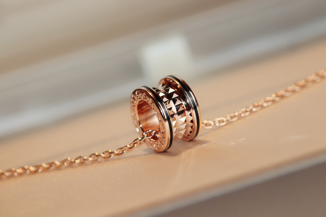 [⭐Hevara Jewelry]ZERO 1 ROCK PEDANT PINK GOLD BLACK NECKLACE