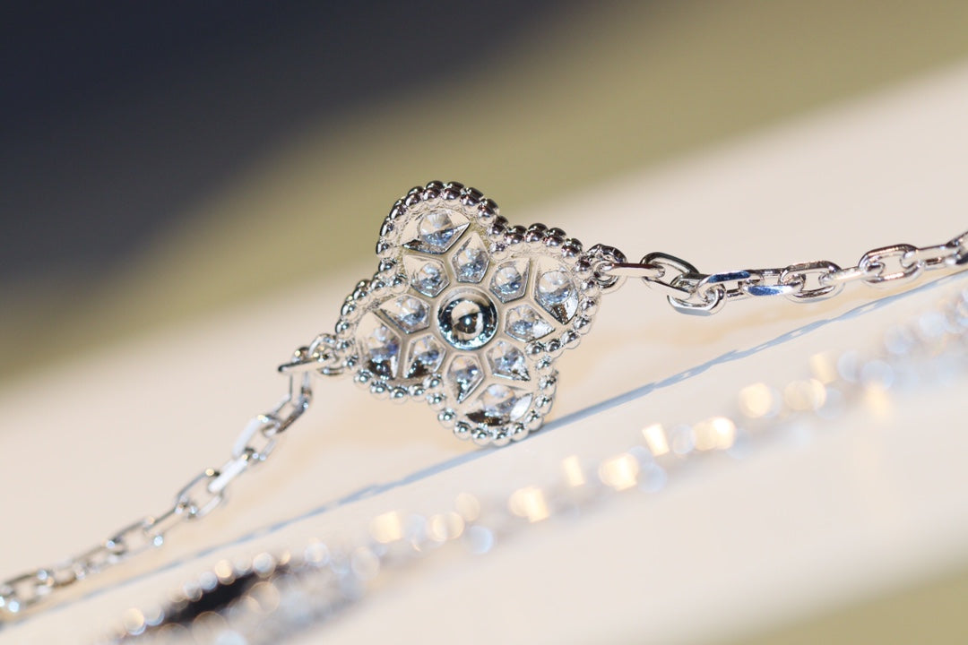 [⭐Hevara Jewelry]CLOVER 20 MOTIFS ONYX DIAMOND SILVER