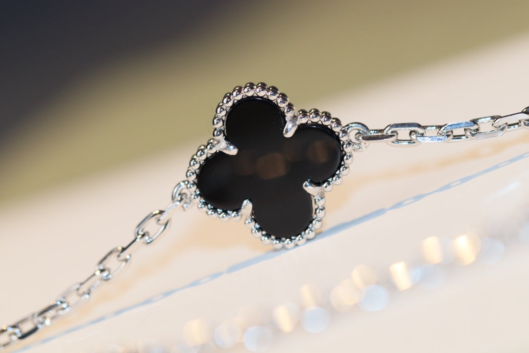 [⭐Hevara Jewelry]CLOVER 20 MOTIFS ONYX DIAMOND SILVER