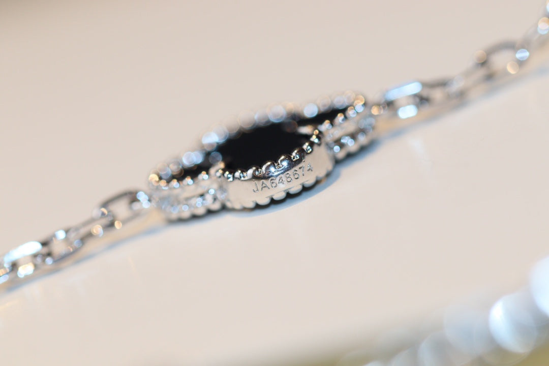 [⭐Hevara Jewelry]CLOVER 20 MOTIFS ONYX DIAMOND SILVER