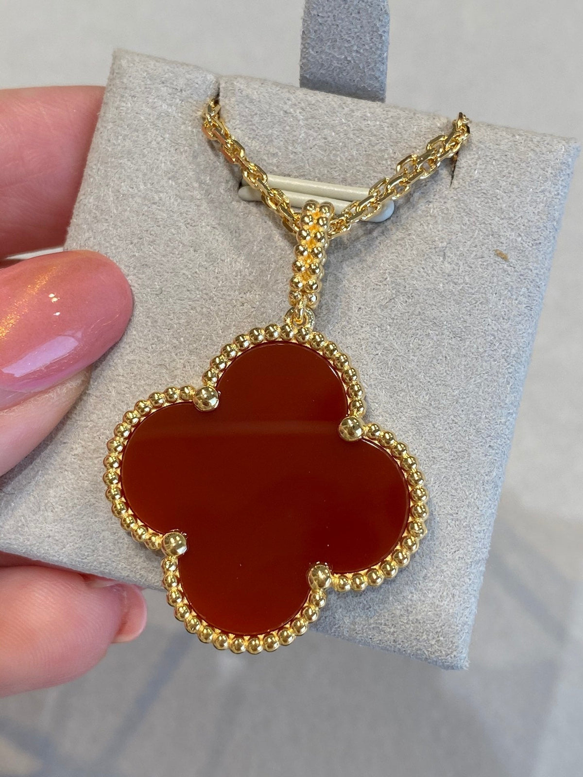 [⭐Hevara Jewelry]CLOVER 25MM NECKLACE GOLD CARNELIAN