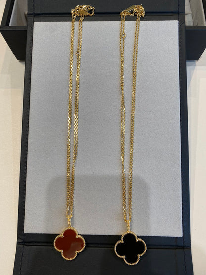 [⭐Hevara Jewelry]CLOVER 25MM NECKLACE GOLD CARNELIAN