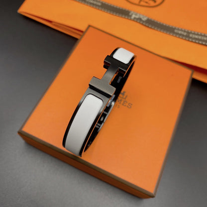 [⭐Hevara Jewelry]H BRACELET 12MM BLACK WHITE CERAMIC