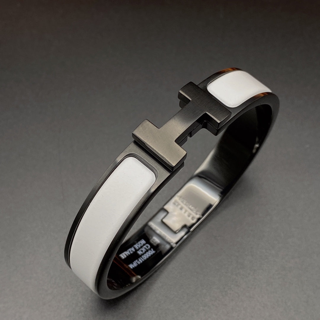 [⭐Hevara Jewelry]H BRACELET 12MM BLACK WHITE CERAMIC
