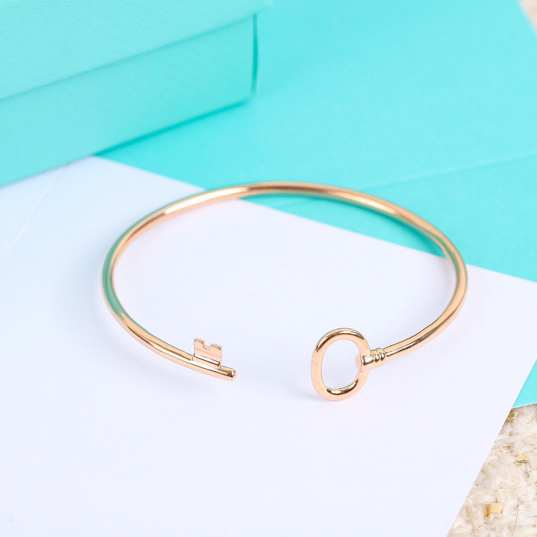 [Hevara Jewelry]KEY WIRE OVAL BRACELET