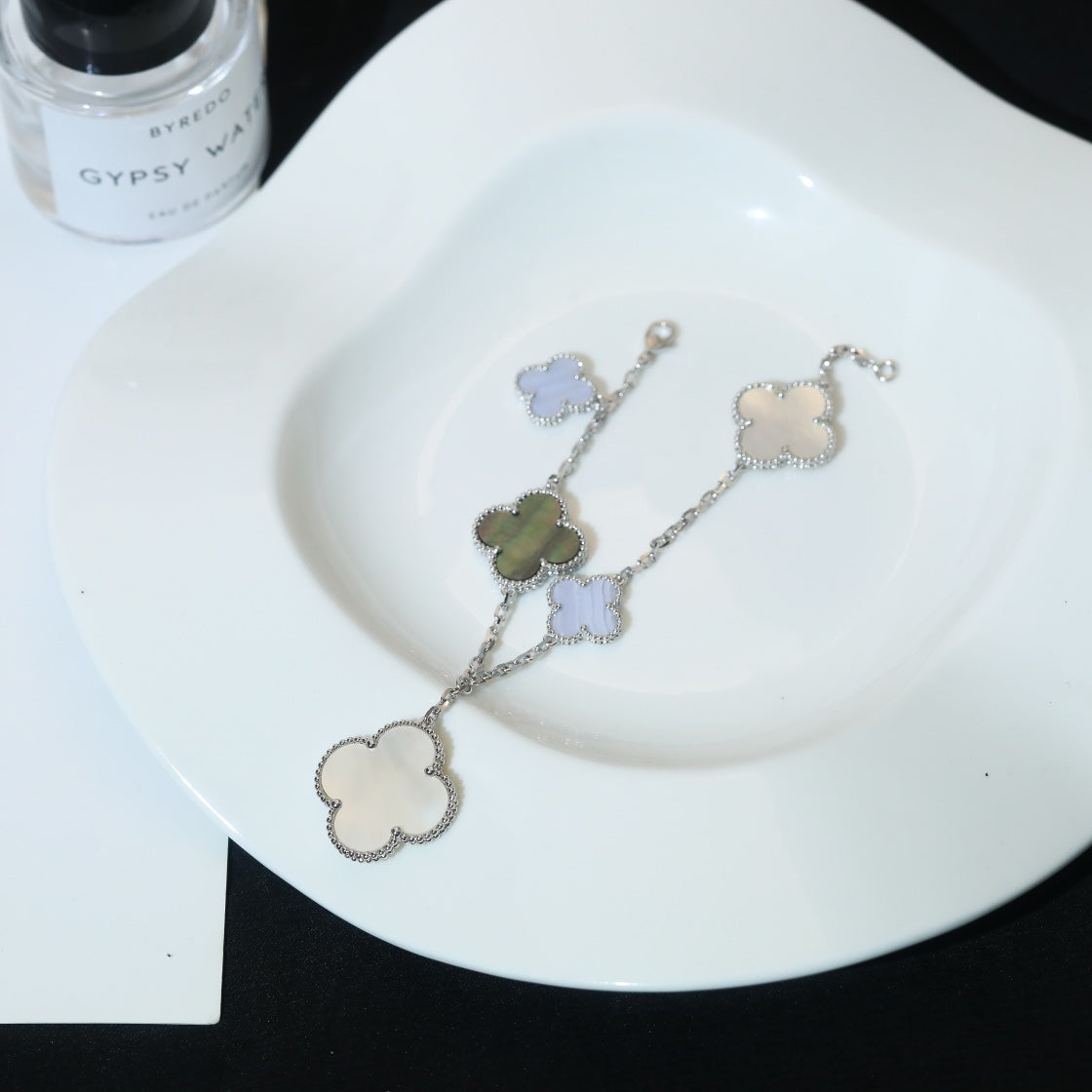 [⭐Hevara Jewelry]CLOVER BRACELET 5 MOTIFS MOP CHALCEDONY SILVER