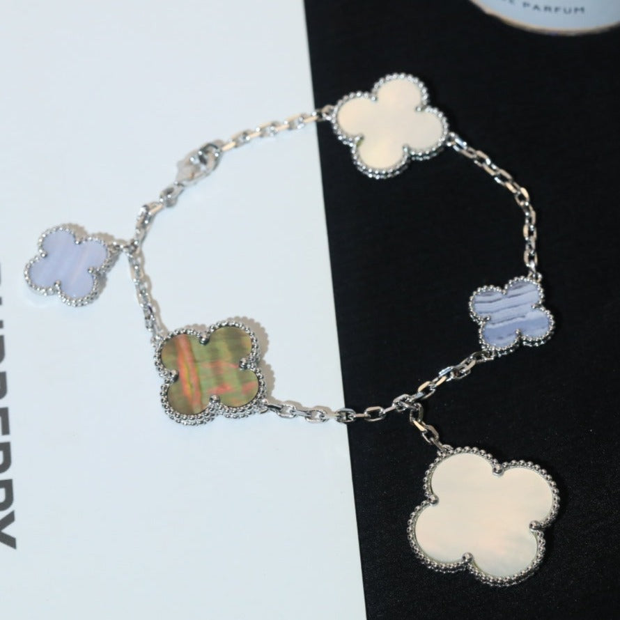 [⭐Hevara Jewelry]CLOVER BRACELET 5 MOTIFS MOP CHALCEDONY SILVER