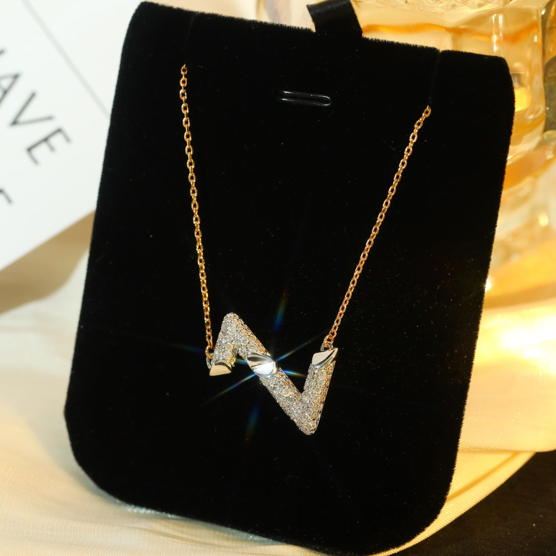 [⭐Hevara Jewelry]VOLT SILVER DIAMOND PEDANT NECKLACE