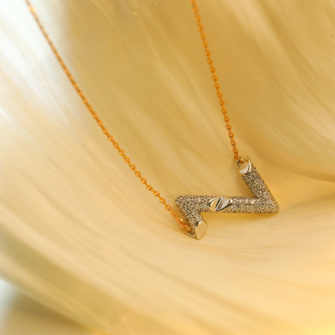[⭐Hevara Jewelry]VOLT SILVER DIAMOND PEDANT NECKLACE