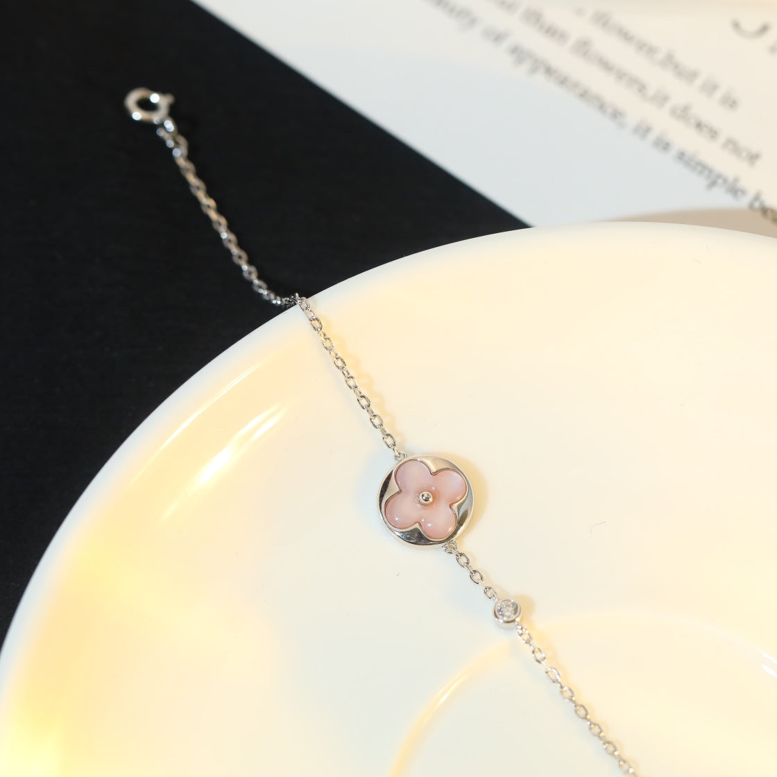 [⭐Hevara Jewelry]SUN MOTIF PINK MOP SILVER BRACELET