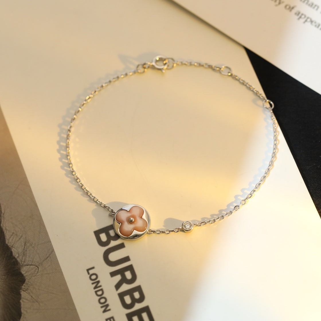 [⭐Hevara Jewelry]SUN MOTIF PINK MOP SILVER BRACELET