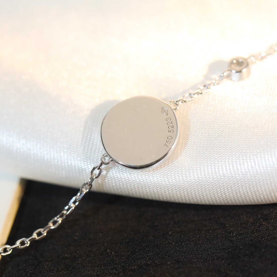 [⭐Hevara Jewelry]SUN MOTIF PINK MOP SILVER BRACELET