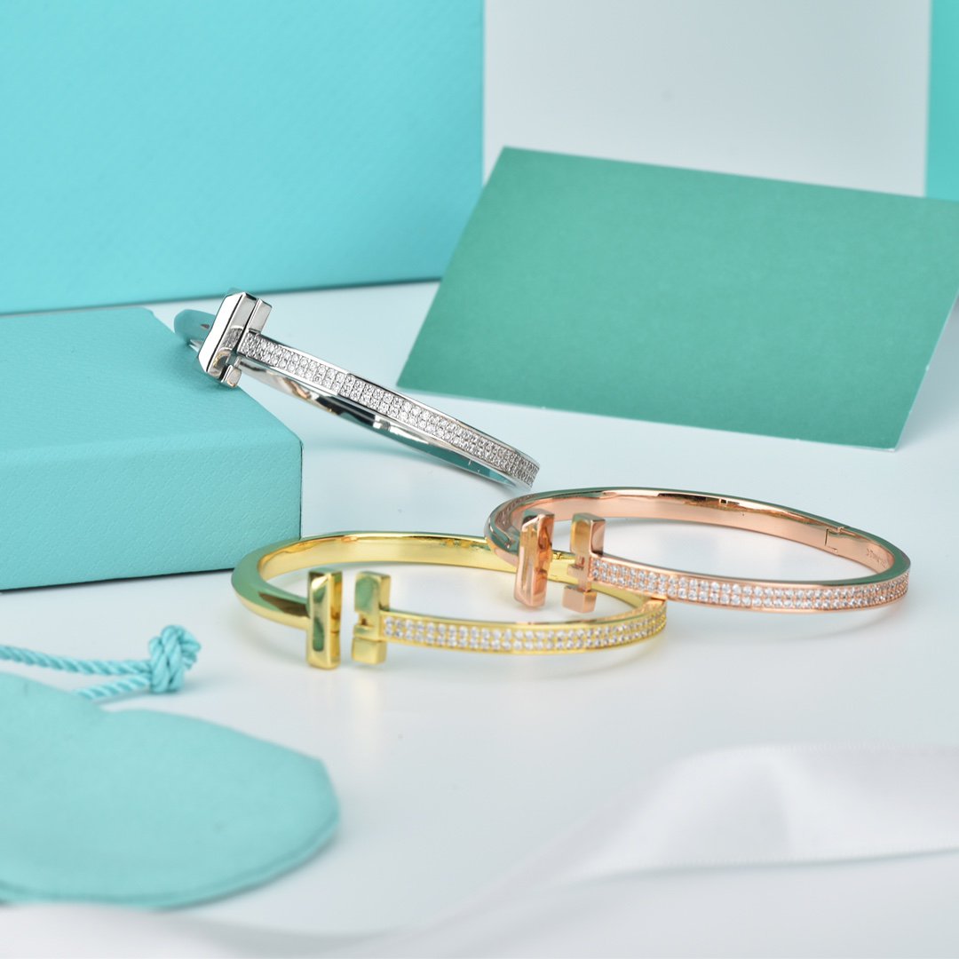 [Hevara Jewelry]WIDE DIAMONDS HINGED BANGLE
