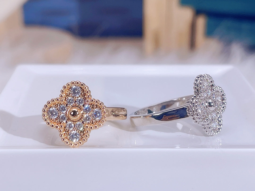 [⭐Hevara Jewelry]CLOVER DIAMOND RING