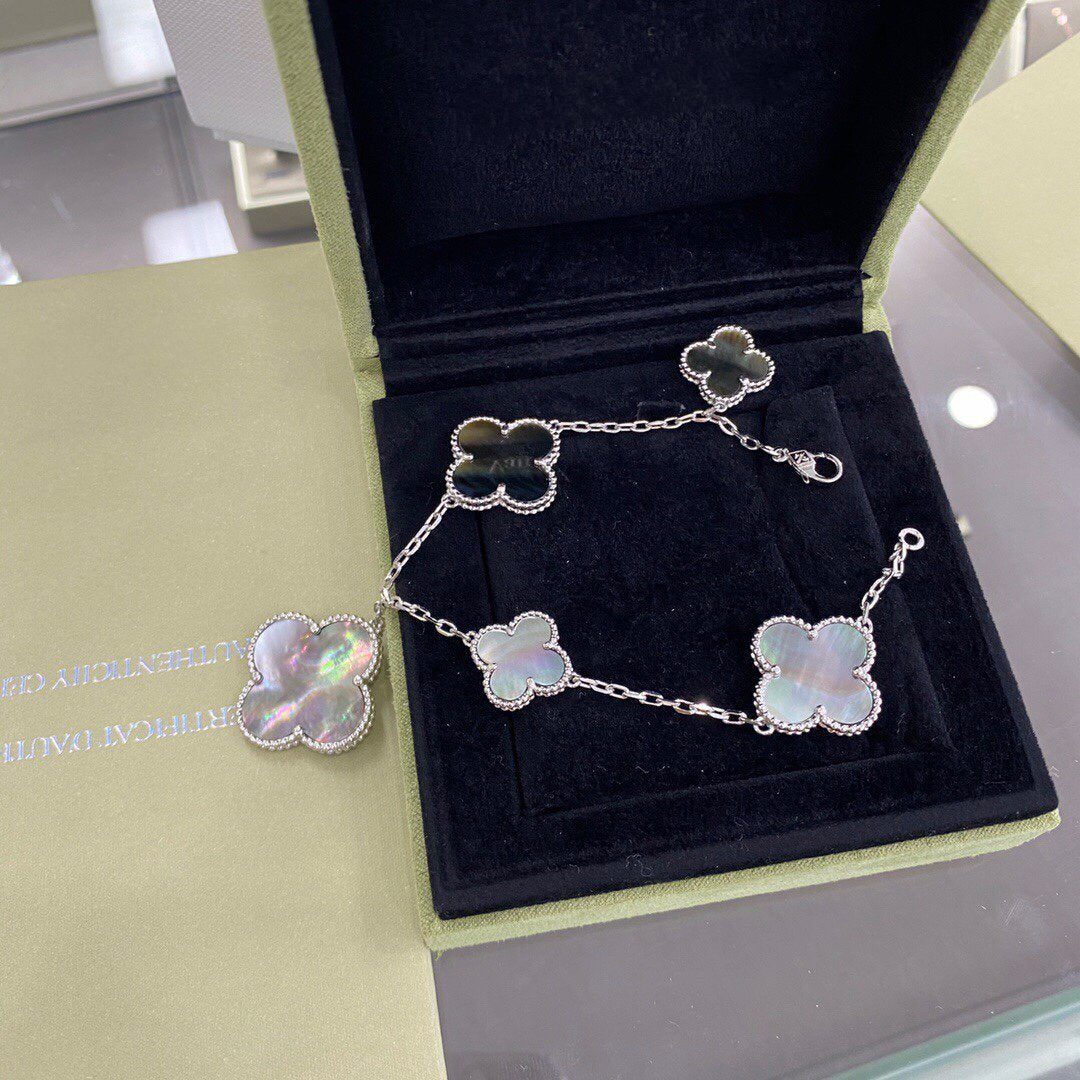 [⭐Hevara Jewelry]CLOVER 5 MOTIFS SIVLER DARK MOP BRACELET